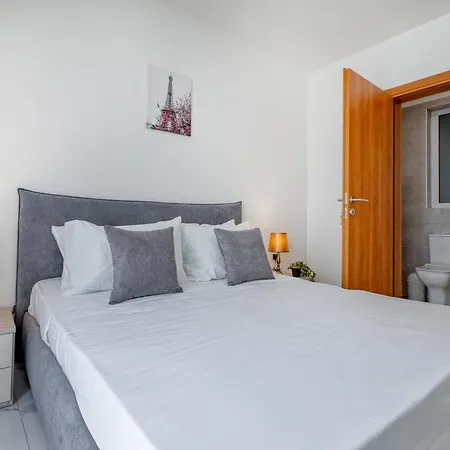 New! Sant Anna Residences, 3 By Sf Homes Lägenhet *